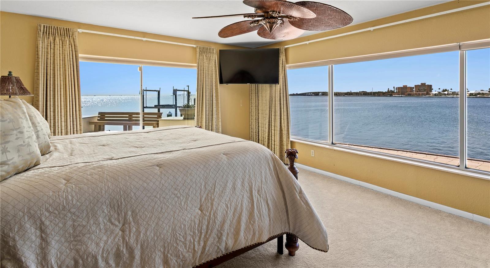 TB8447883 Property Photo