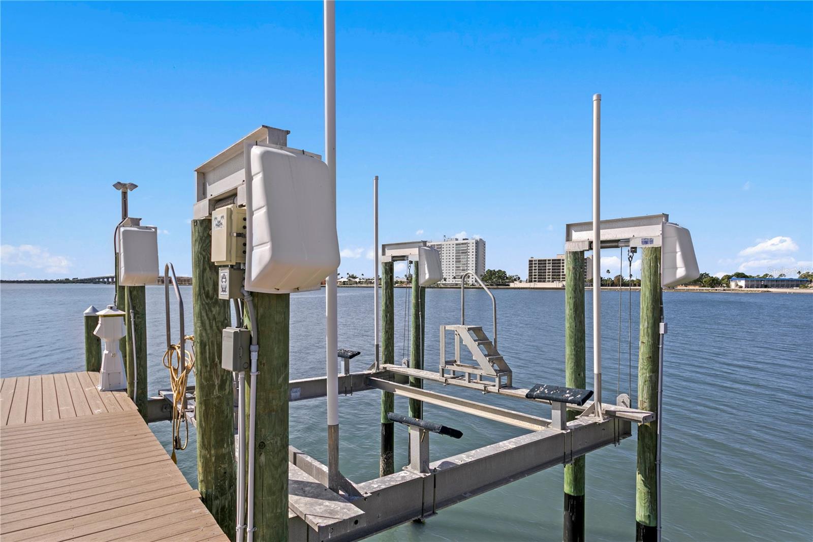 TB8447883 Property Photo