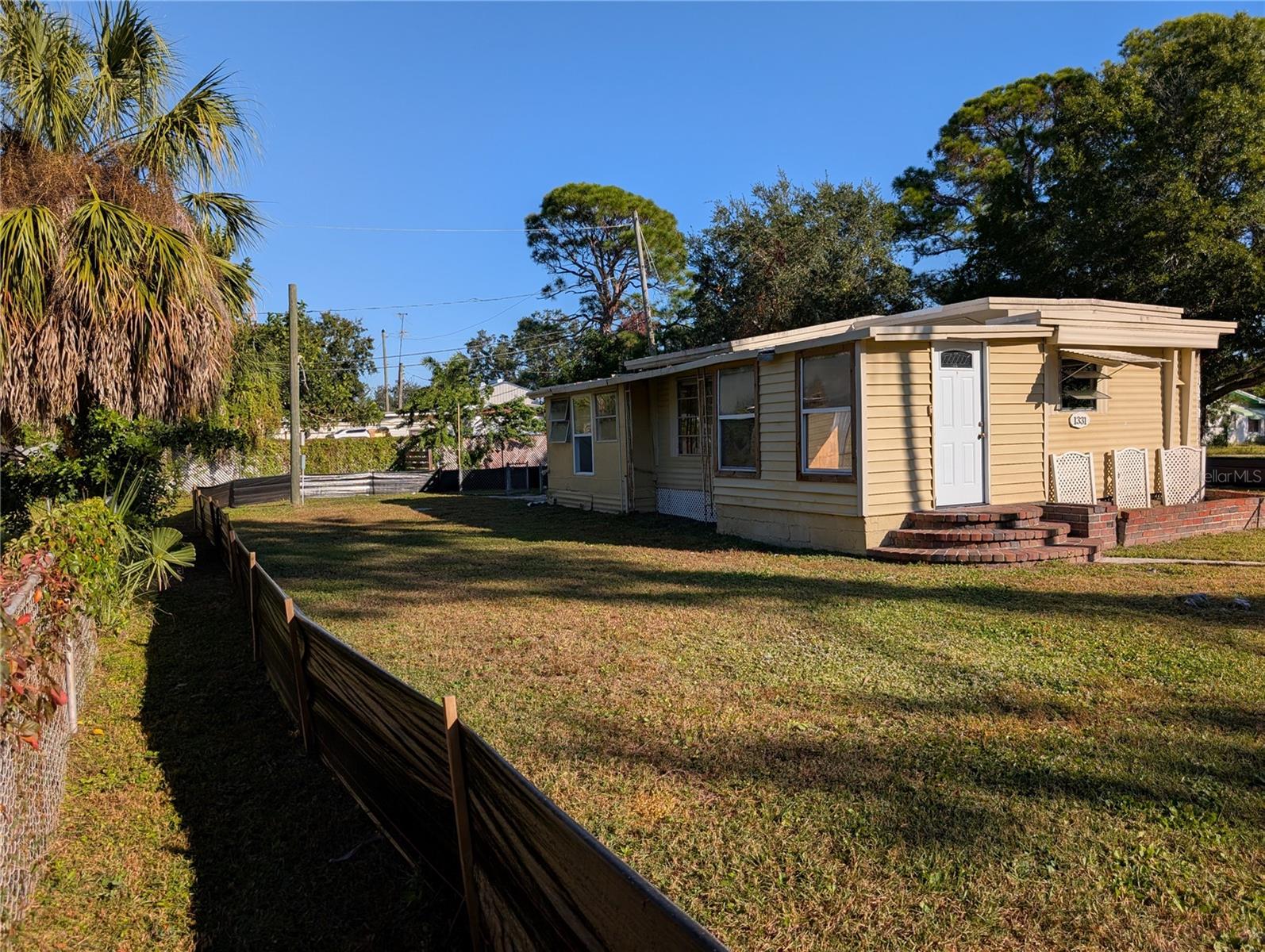 1331 MENTONE DR NE, ST PETERSBURG, FL, 33702