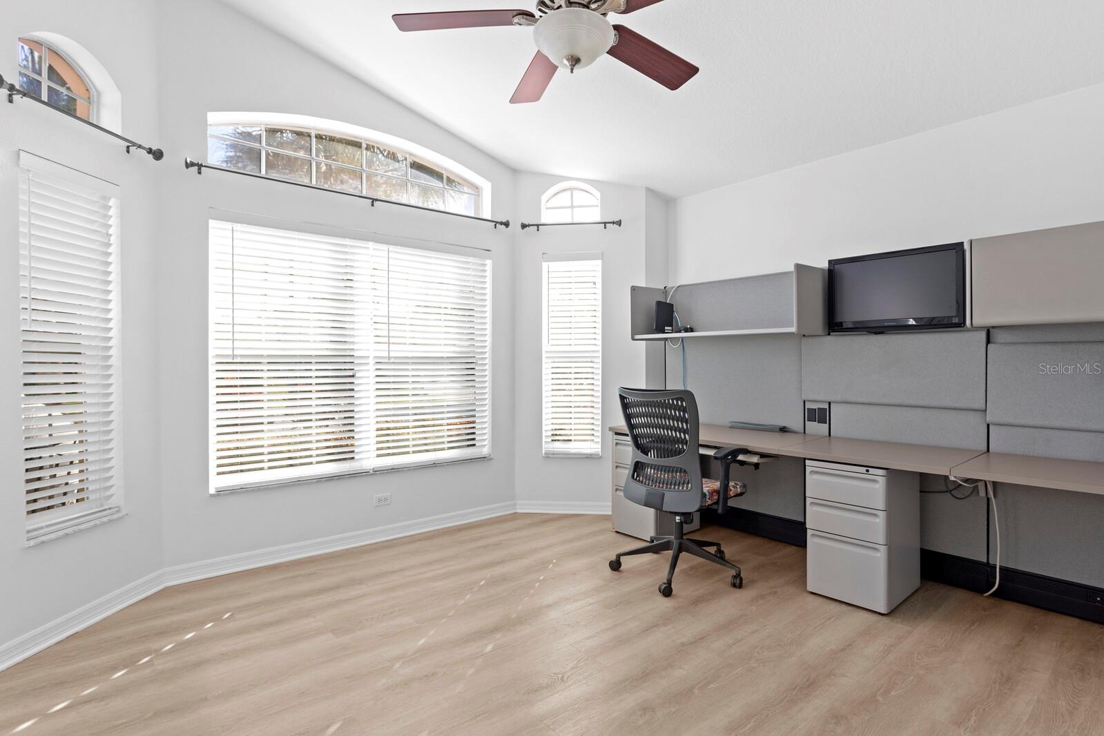 29321 YARROW DR, WESLEY CHAPEL, FL, 33543