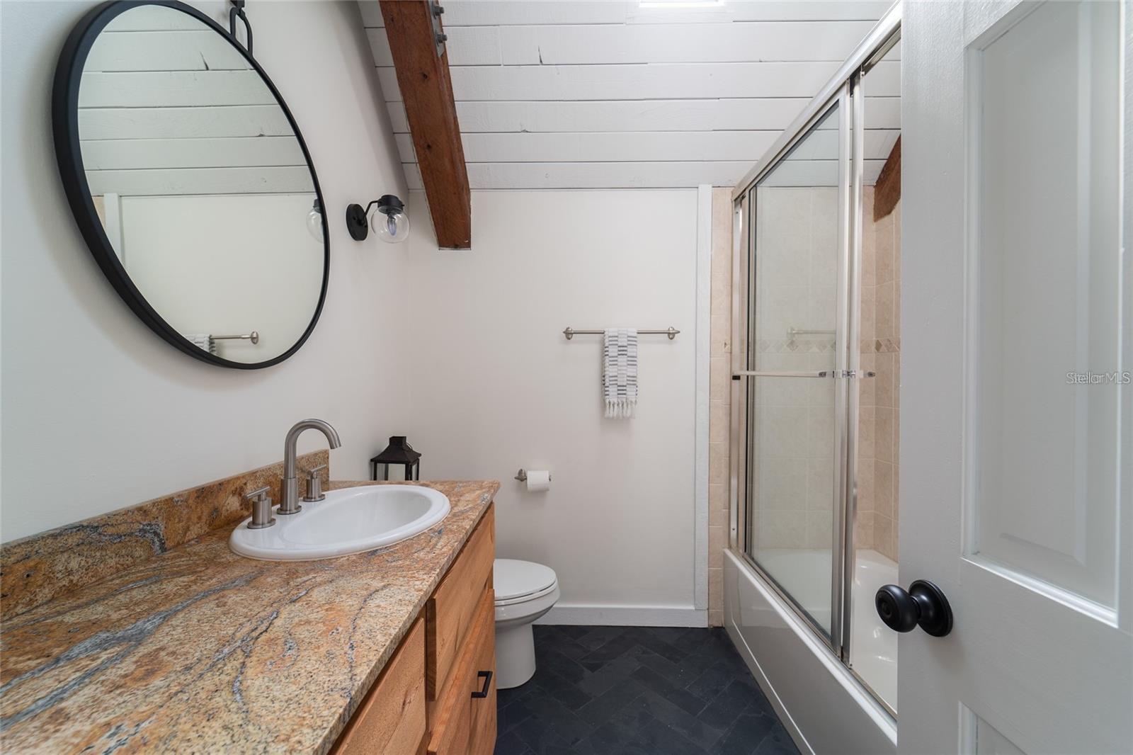 8303 N RIVER OAKS CT, TAMPA, FL, 33617