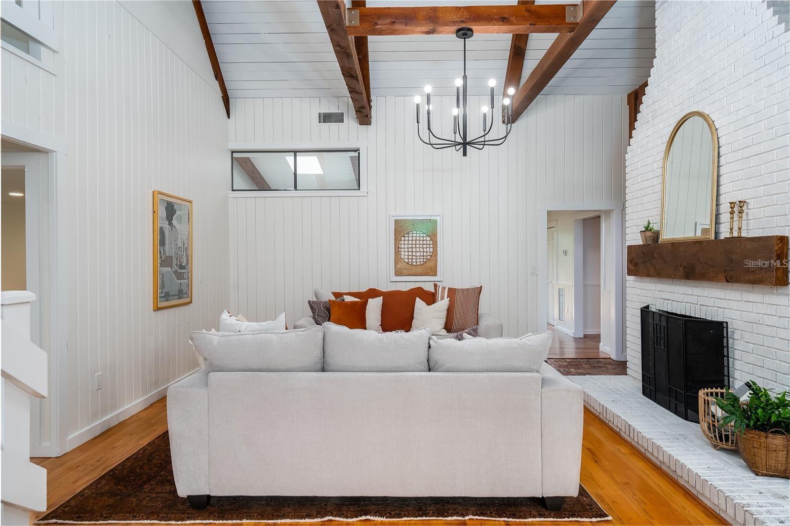 8303 N RIVER OAKS CT, TAMPA, FL, 33617