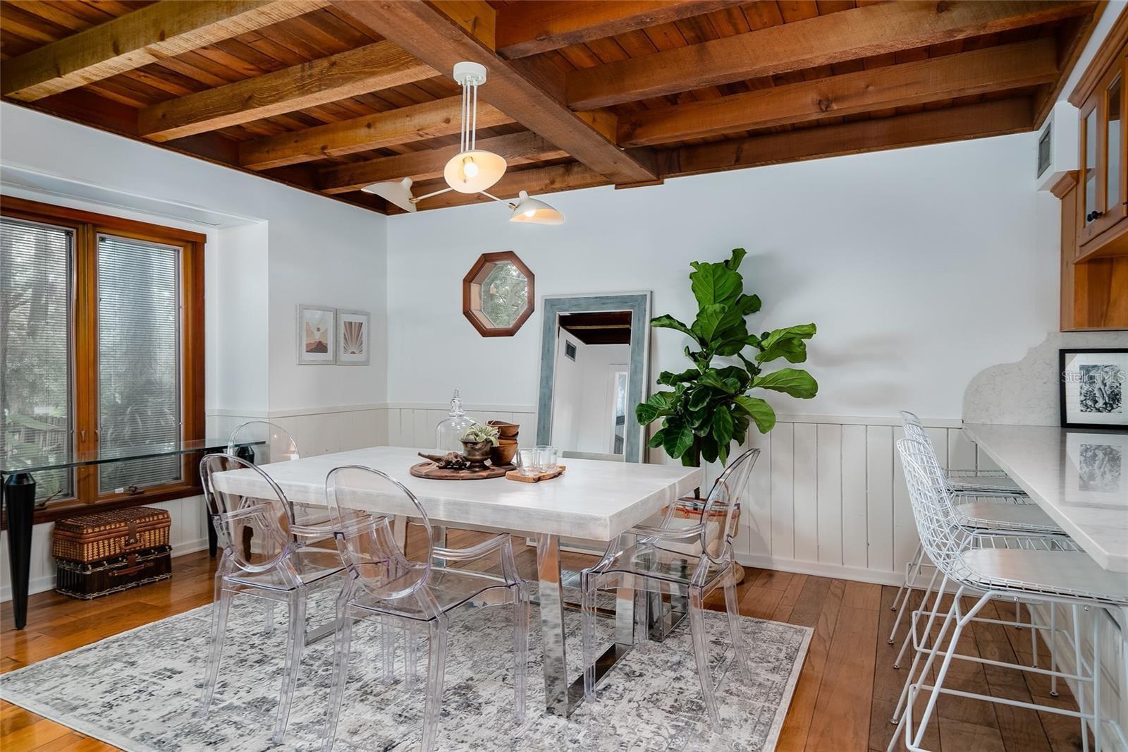 8303 N RIVER OAKS CT, TAMPA, FL, 33617