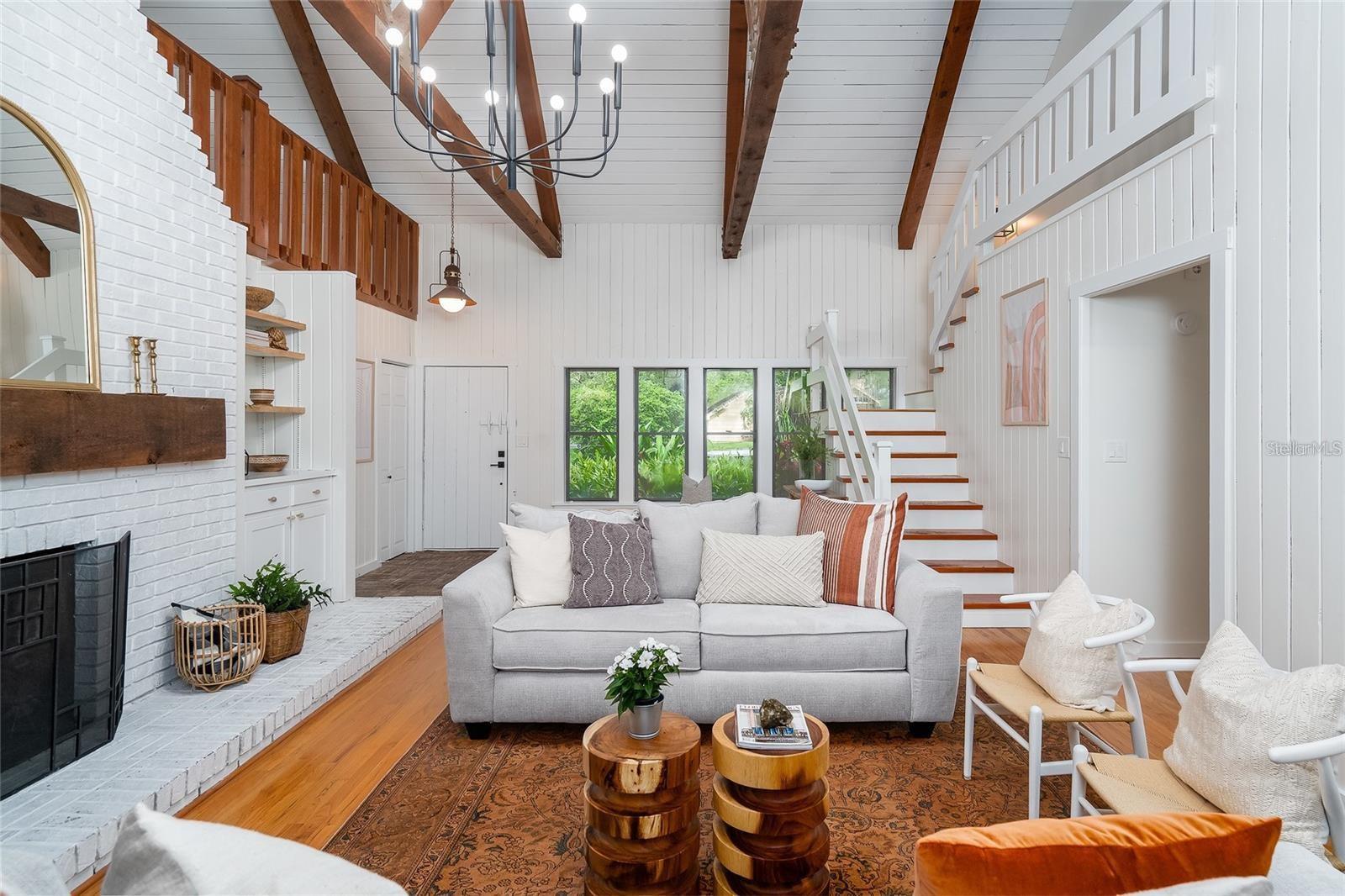 8303 N RIVER OAKS CT, TAMPA, FL, 33617