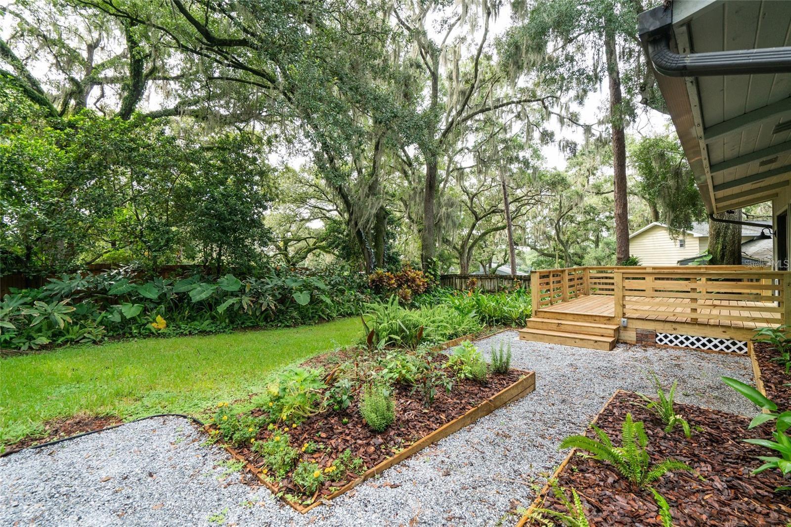 8303 N RIVER OAKS CT, TAMPA, FL, 33617