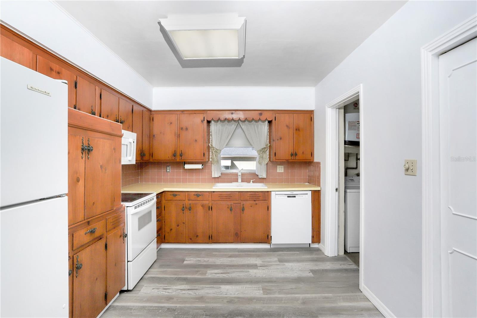 6823 OAK HILL DR, NEW PORT RICHEY, FL, 34653