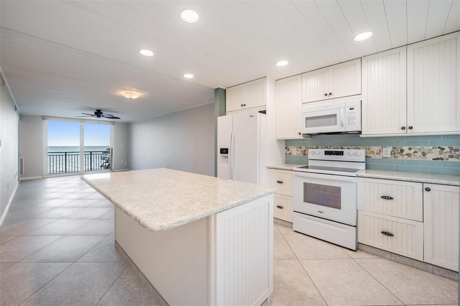 9 HAIG PL #104, DUNEDIN, FL, 34698