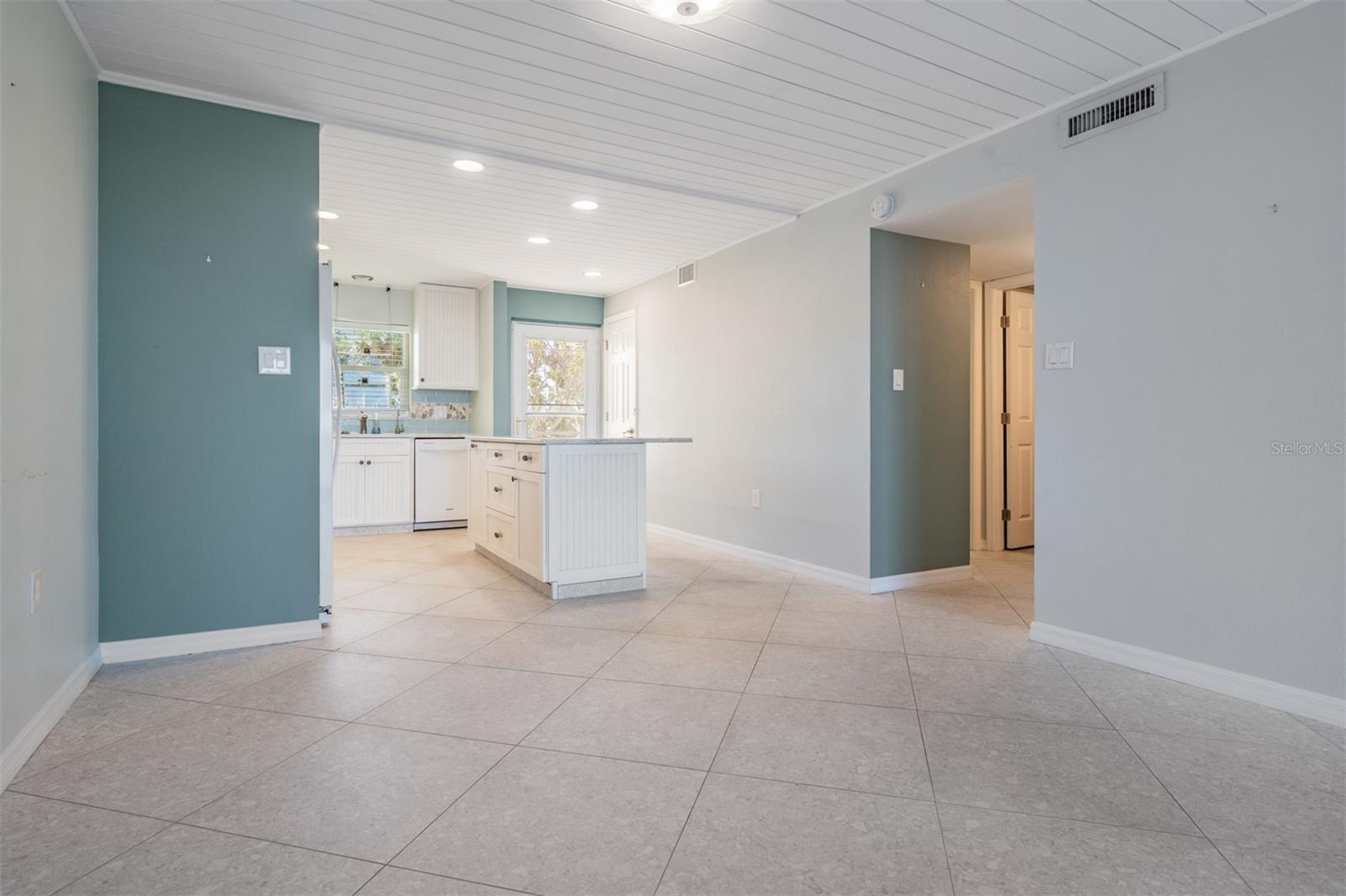 9 HAIG PL #104, DUNEDIN, FL, 34698