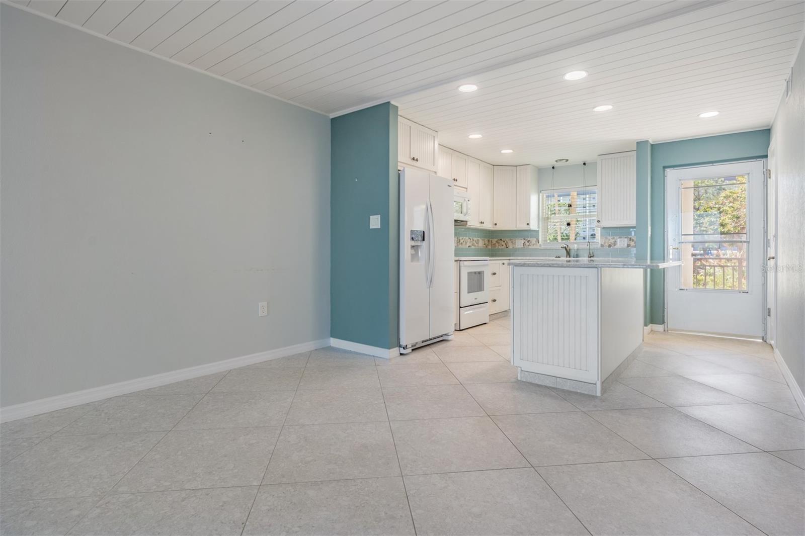 9 HAIG PL #104, DUNEDIN, FL, 34698