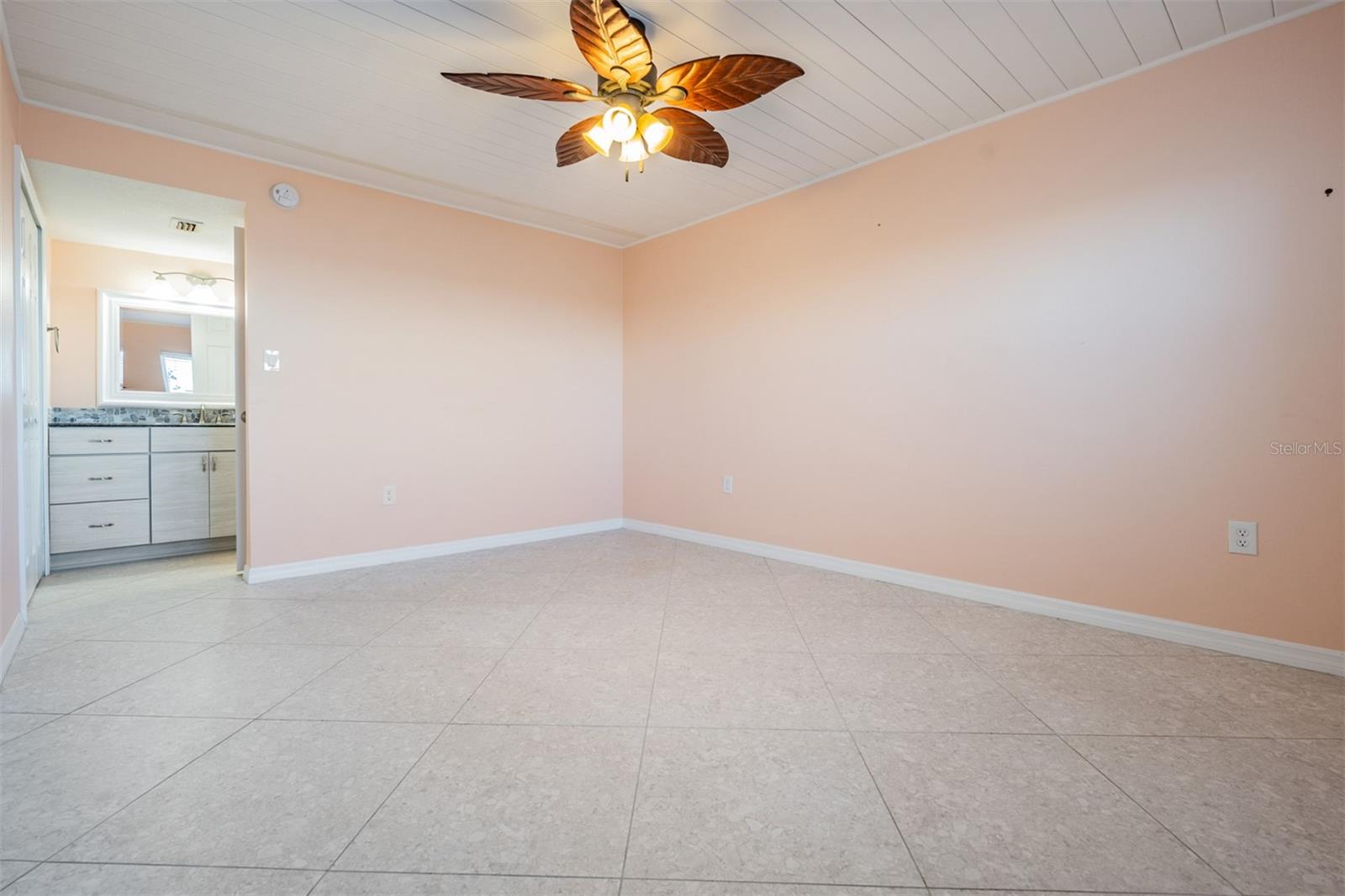 9 HAIG PL #104, DUNEDIN, FL, 34698