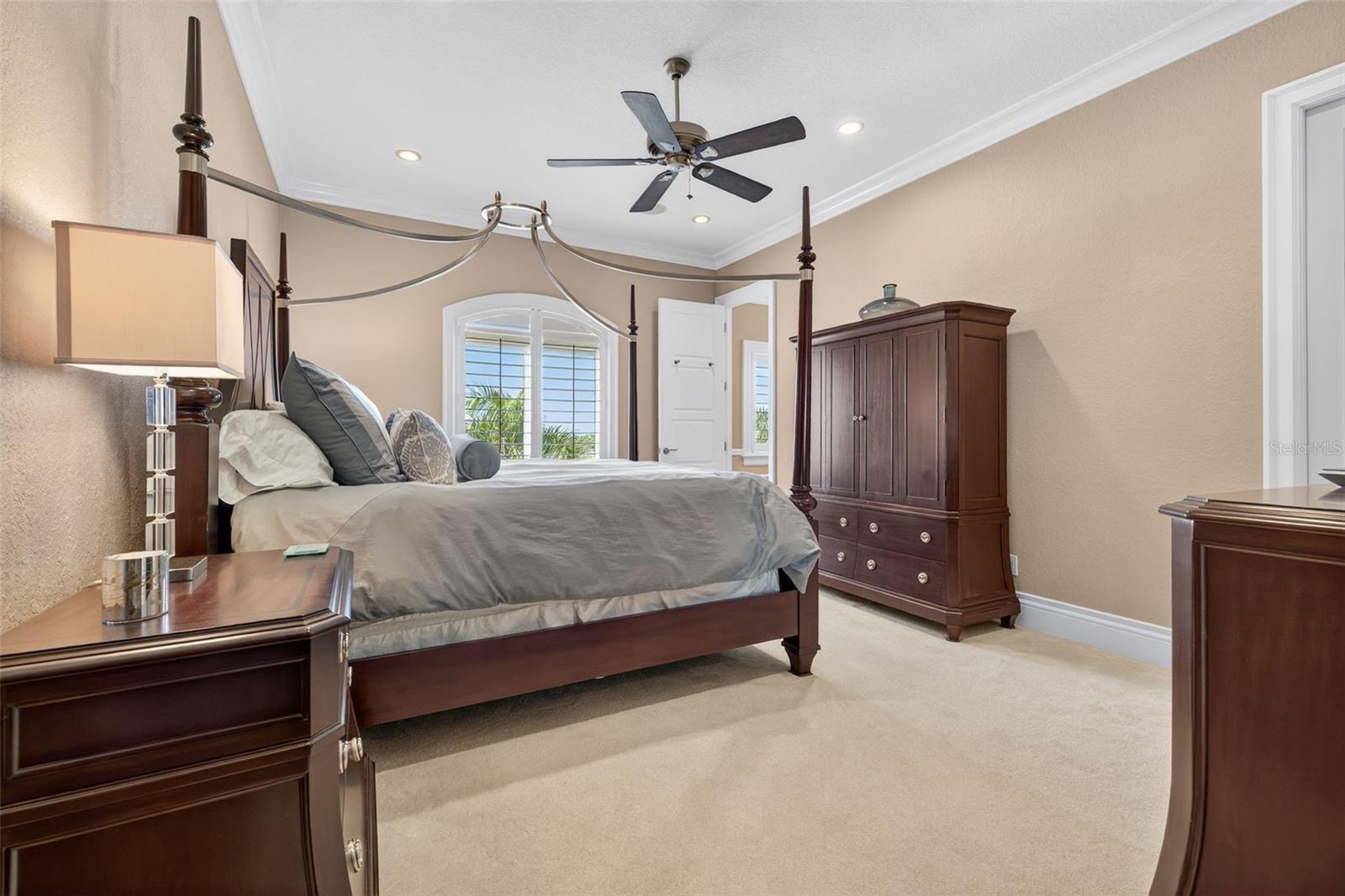 TB8448007 Property Photo