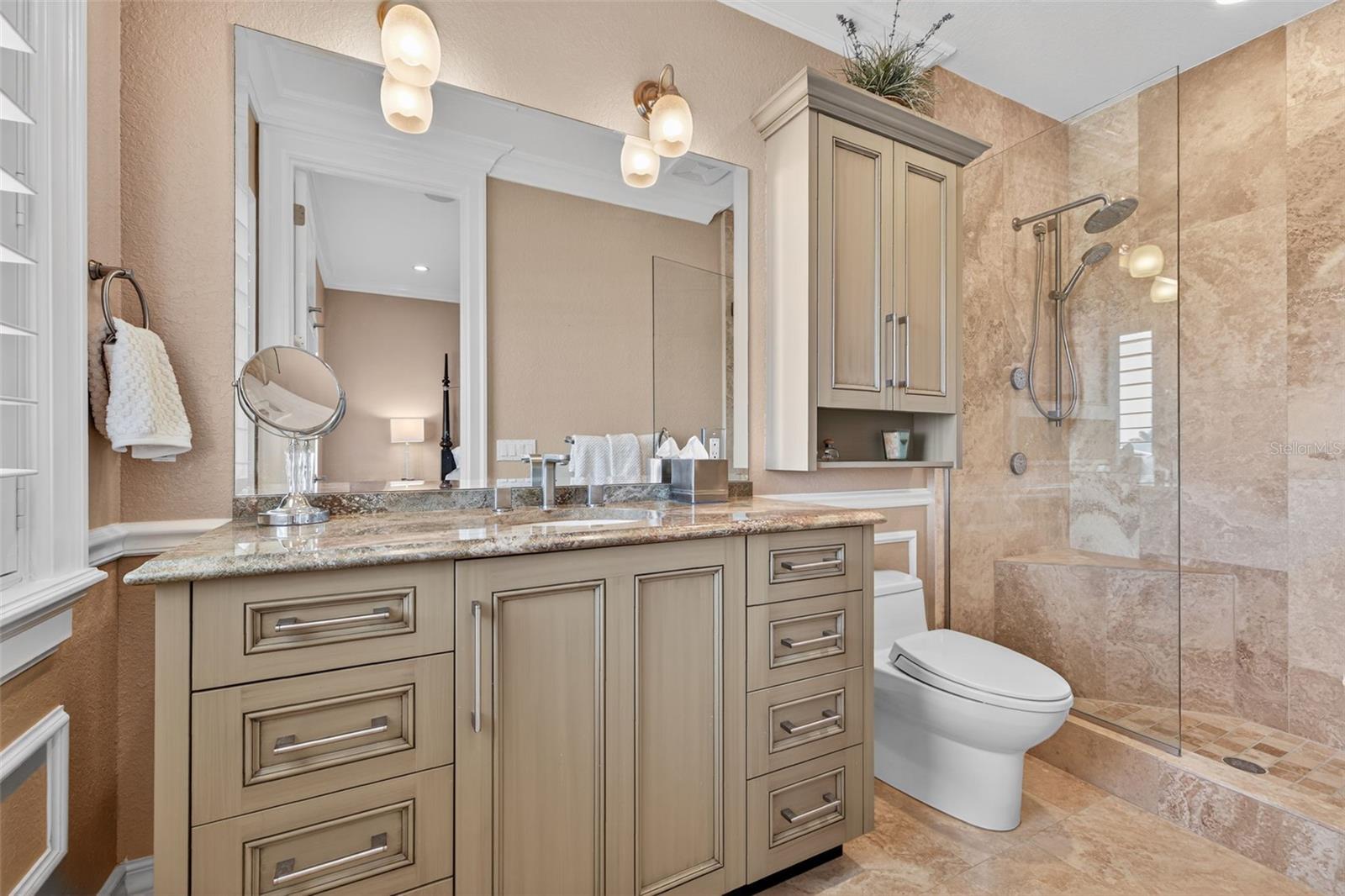 TB8448007 Property Photo