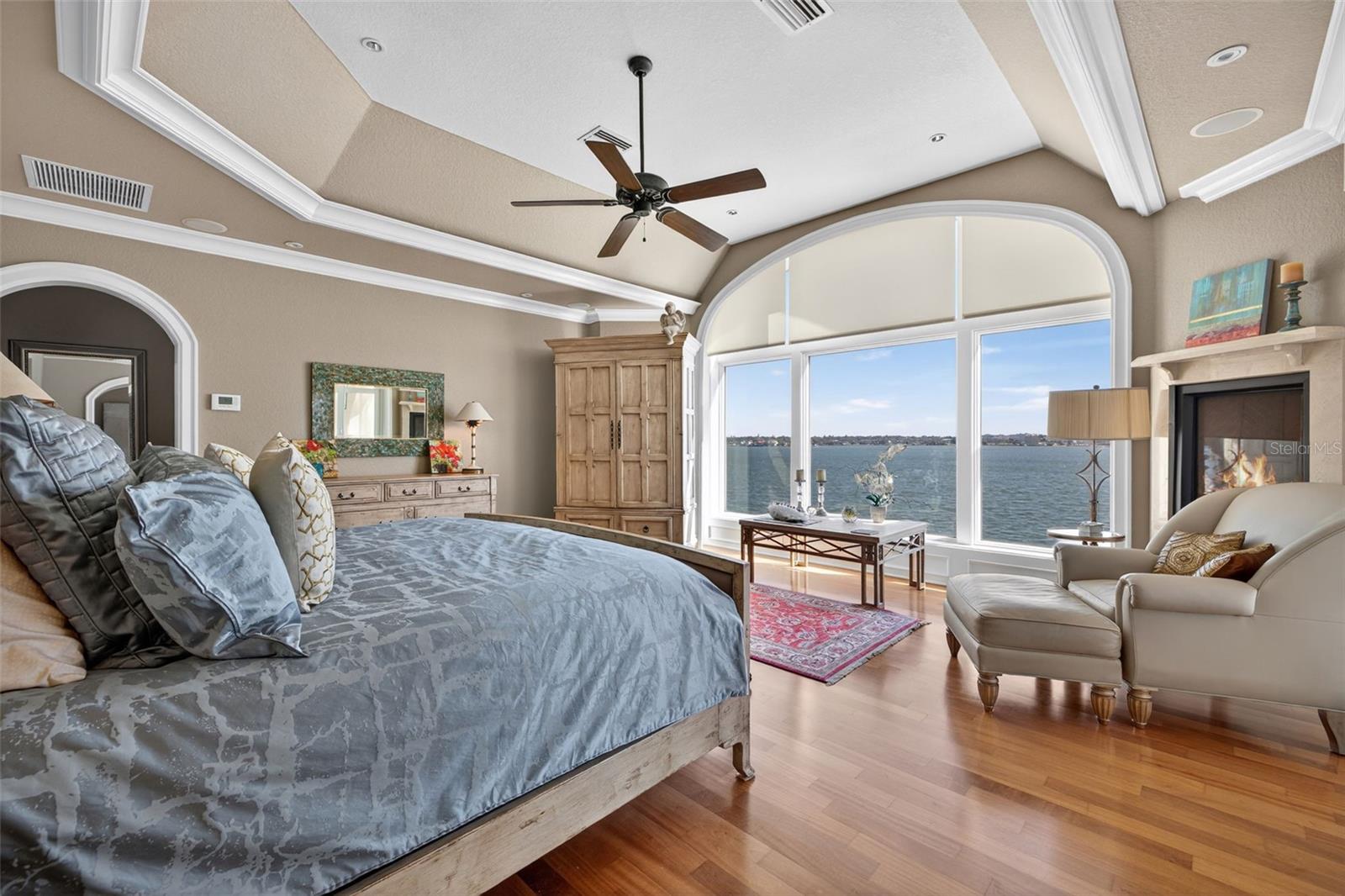 TB8448007 Property Photo