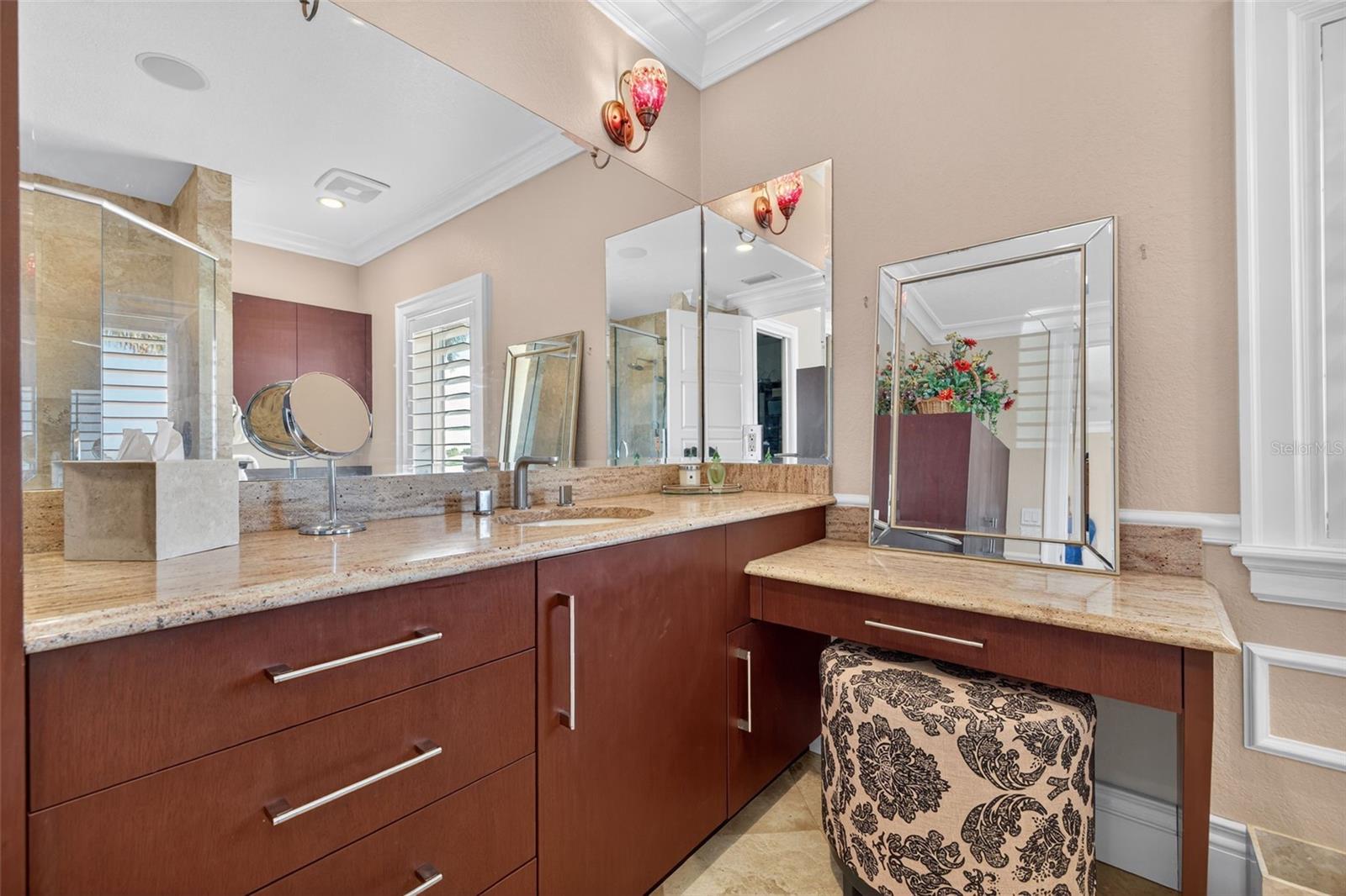 TB8448007 Property Photo