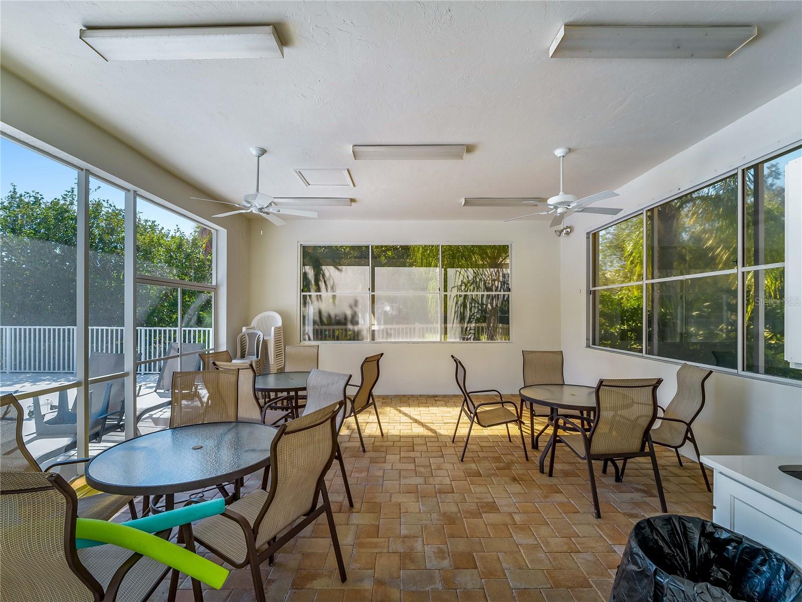 8419 WHISPERING WOODS CT, LAKEWOOD RANCH, FL, 34202