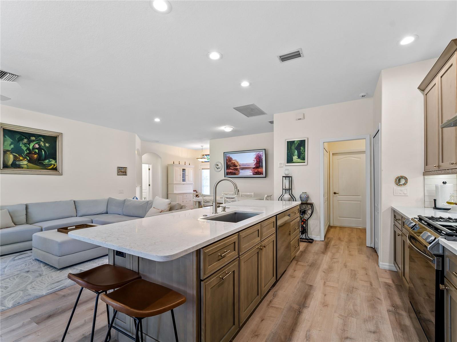 8419 WHISPERING WOODS CT, LAKEWOOD RANCH, FL, 34202