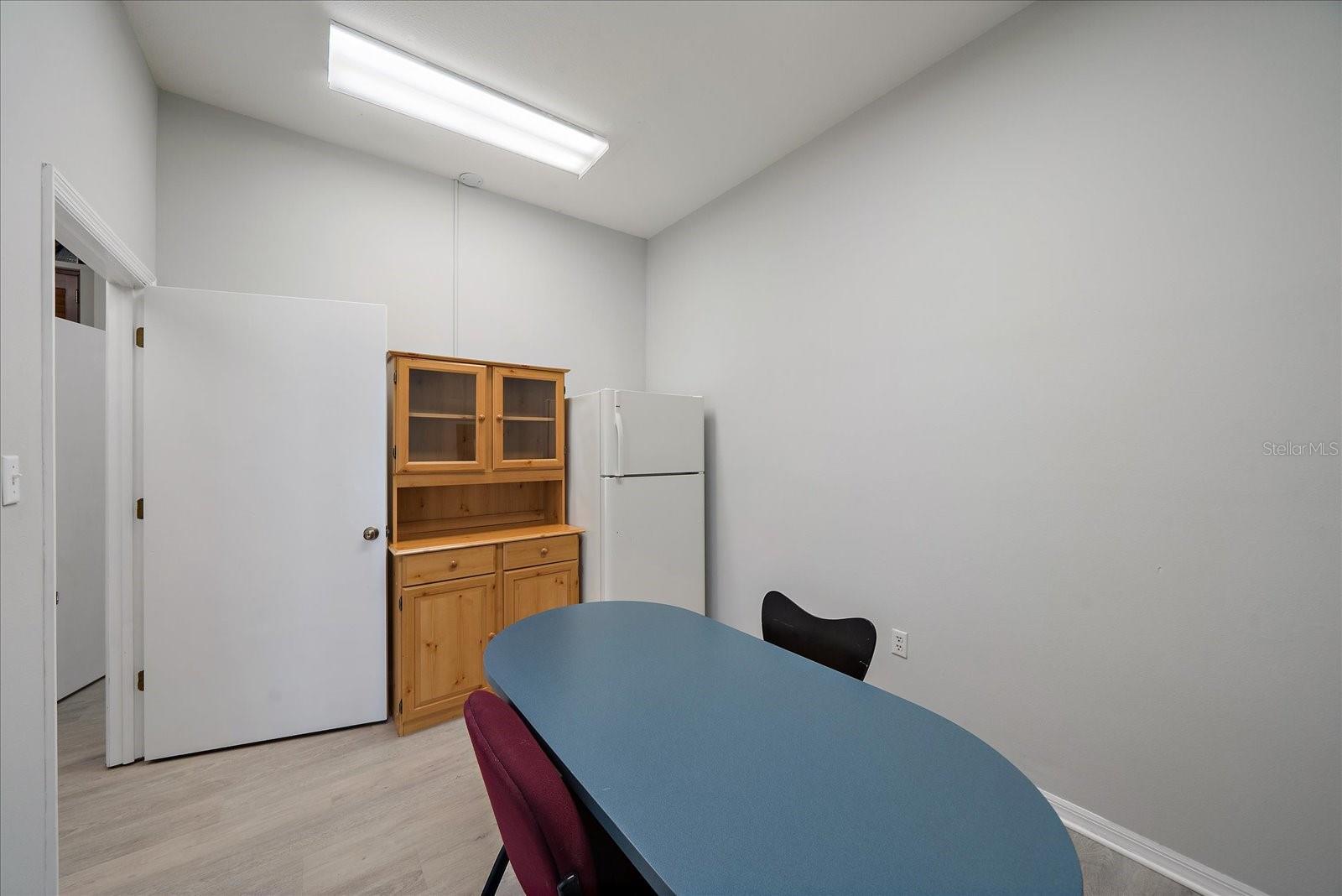 3900 CLARK RD #5, SARASOTA, FL, 34233