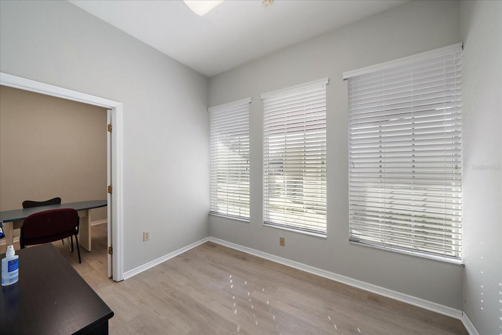 3900 CLARK RD #5, SARASOTA, FL, 34233