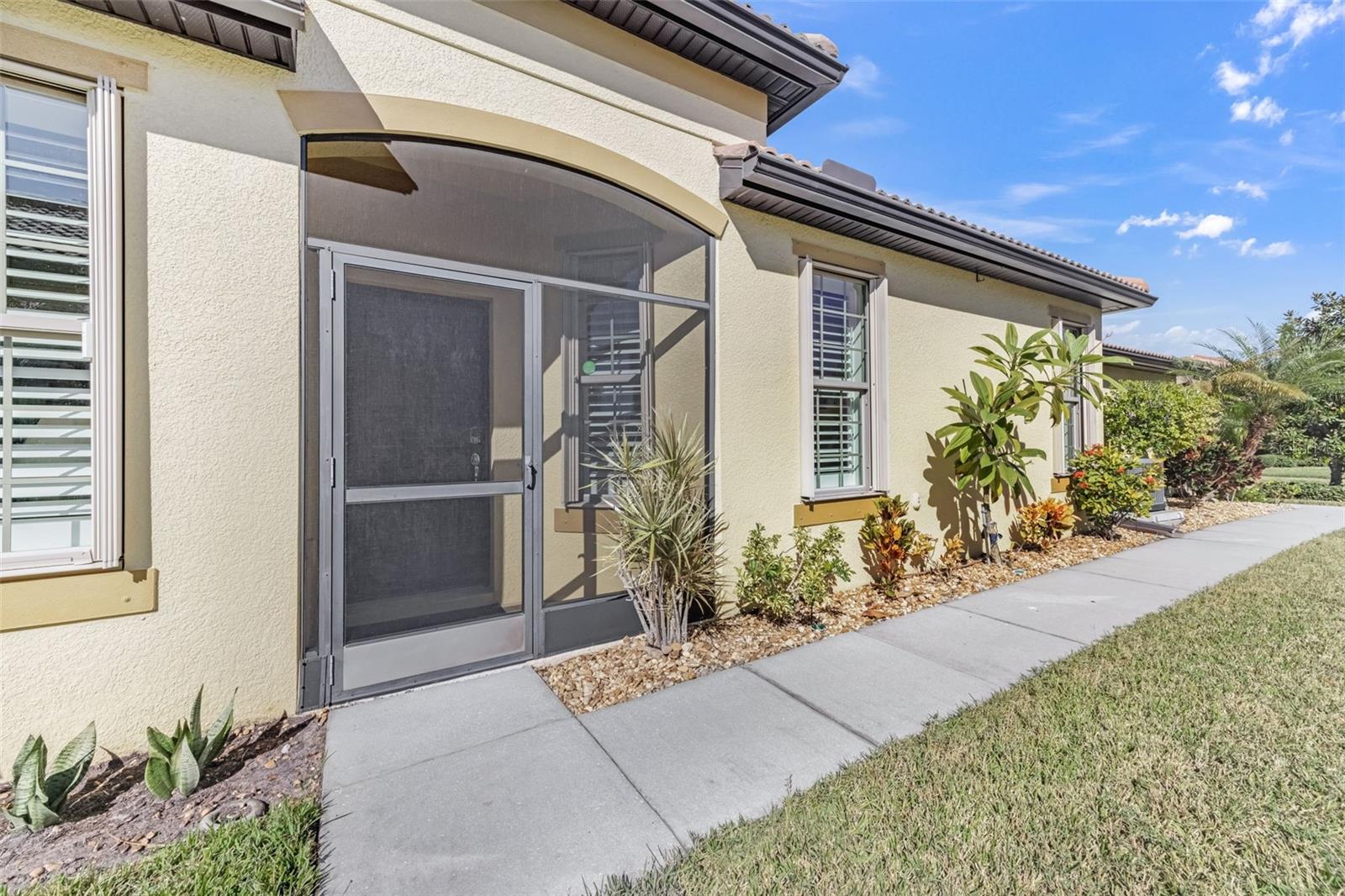 5438 SUNSET FALLS DR, APOLLO BEACH, FL, 33572