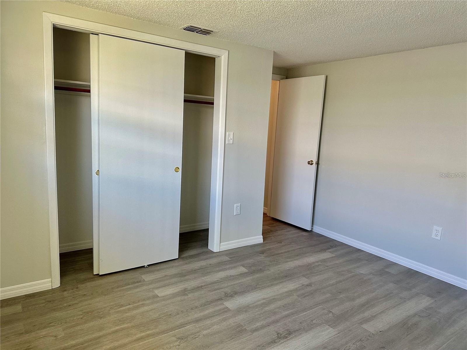 W7880728 Property Photo