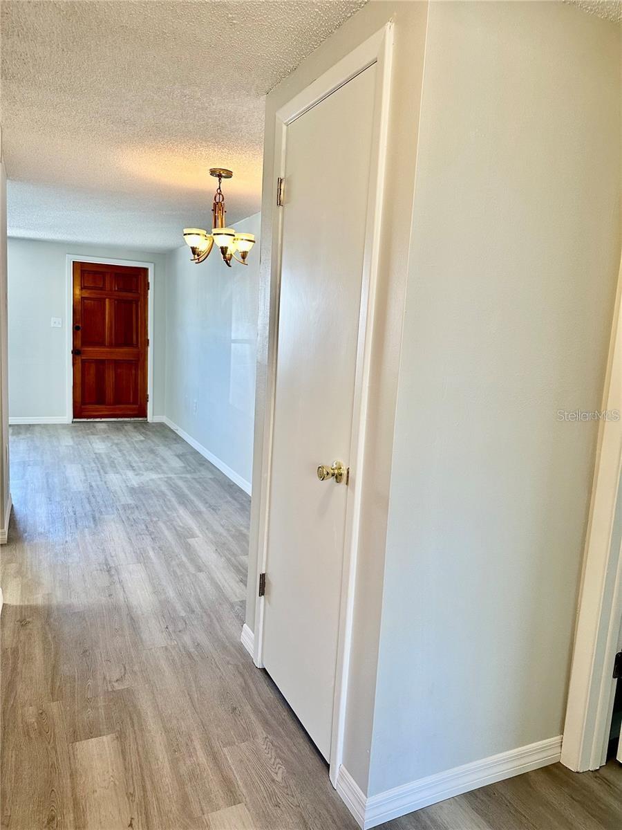 W7880728 Property Photo