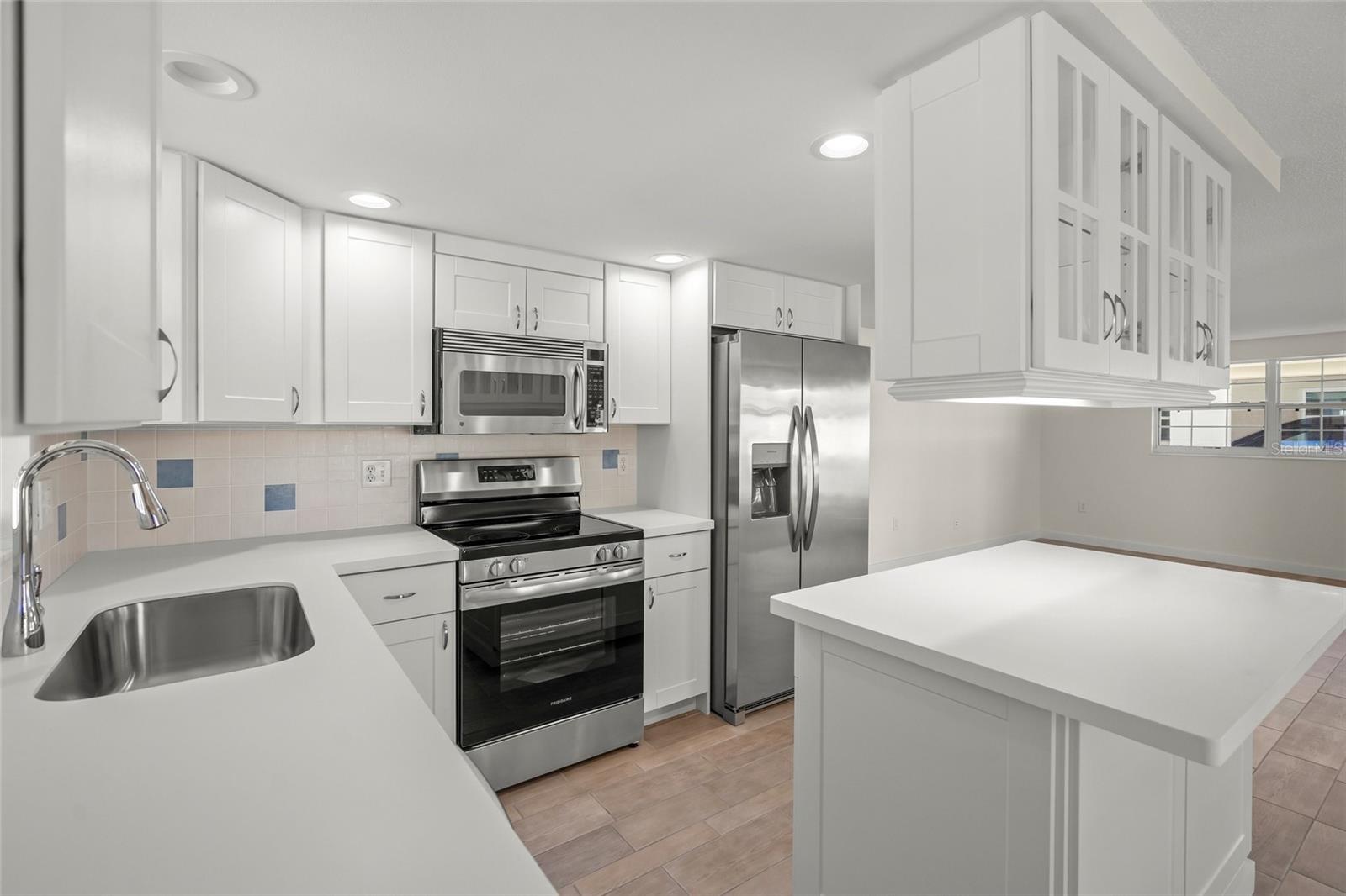 6150 MIDNIGHT PASS RD #V12, SARASOTA, FL, 34242