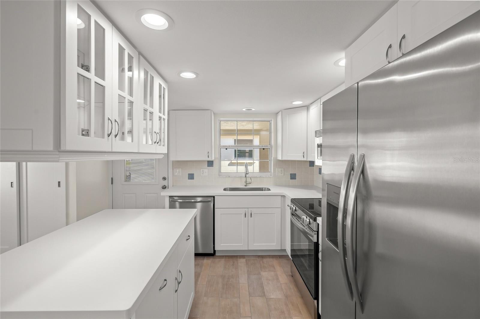 6150 MIDNIGHT PASS RD #V12, SARASOTA, FL, 34242