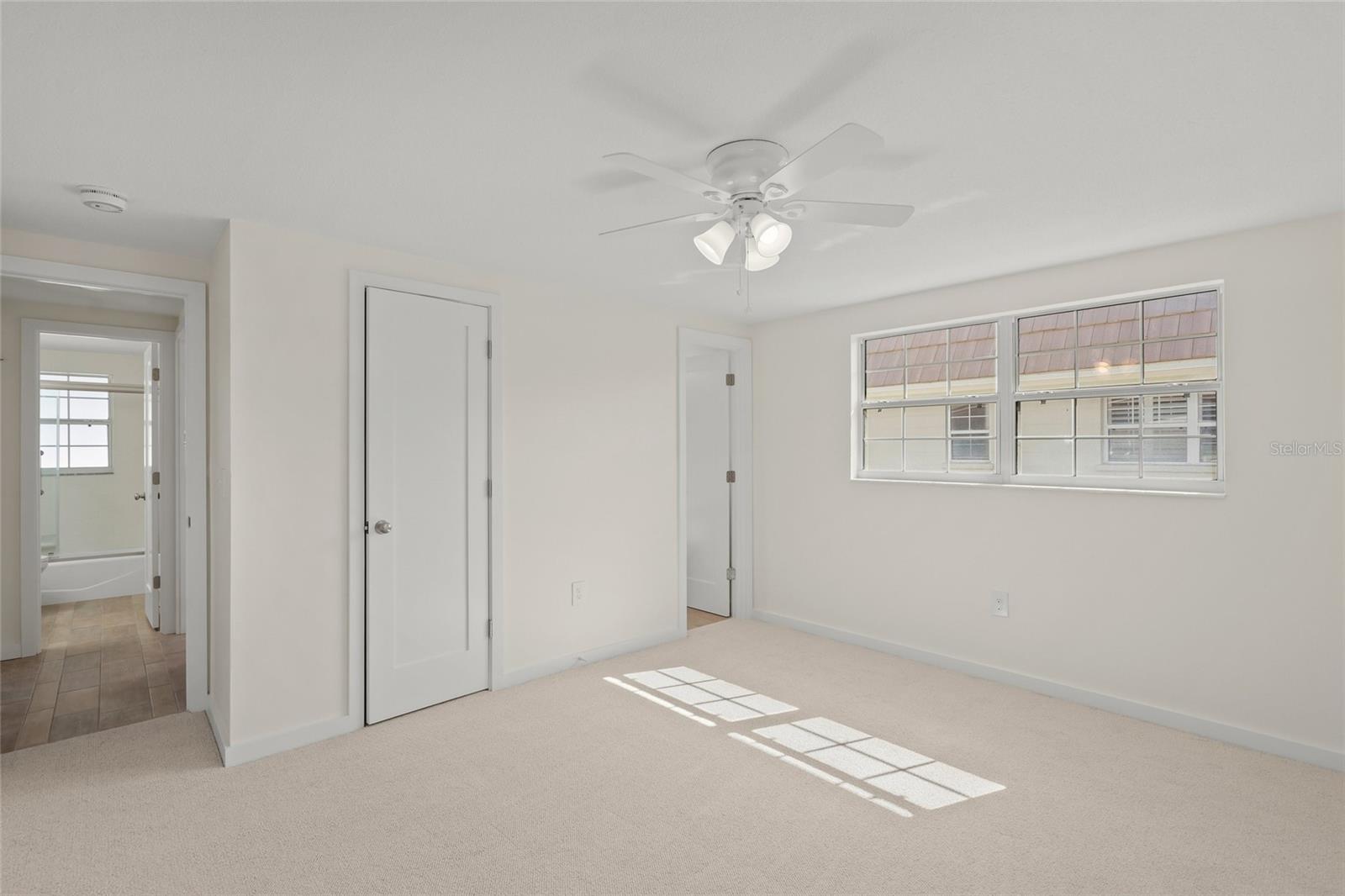 6150 MIDNIGHT PASS RD #V12, SARASOTA, FL, 34242