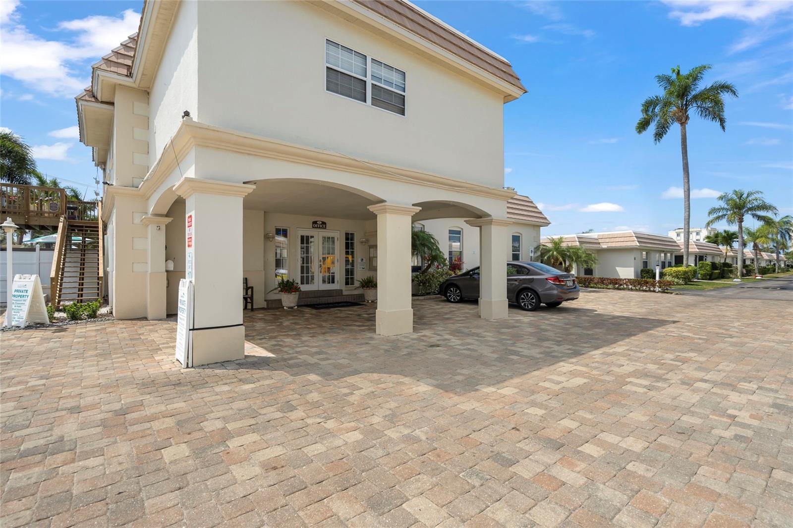 6150 MIDNIGHT PASS RD #V12, SARASOTA, FL, 34242