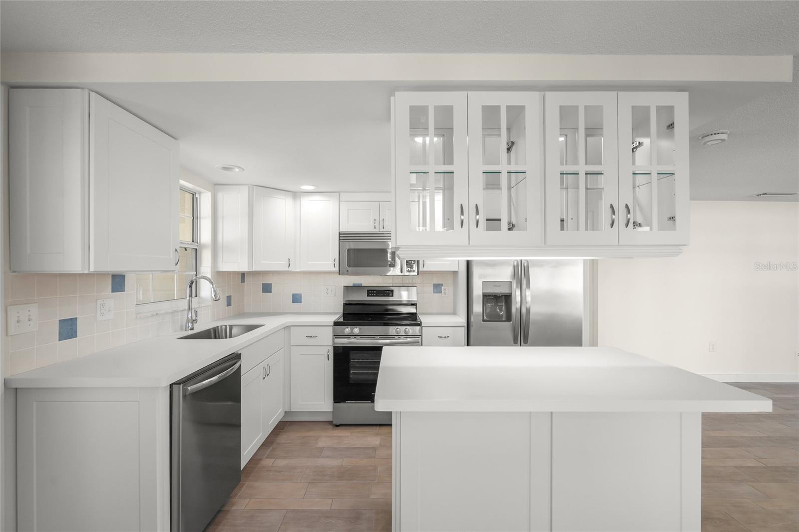 6150 MIDNIGHT PASS RD #V12, SARASOTA, FL, 34242