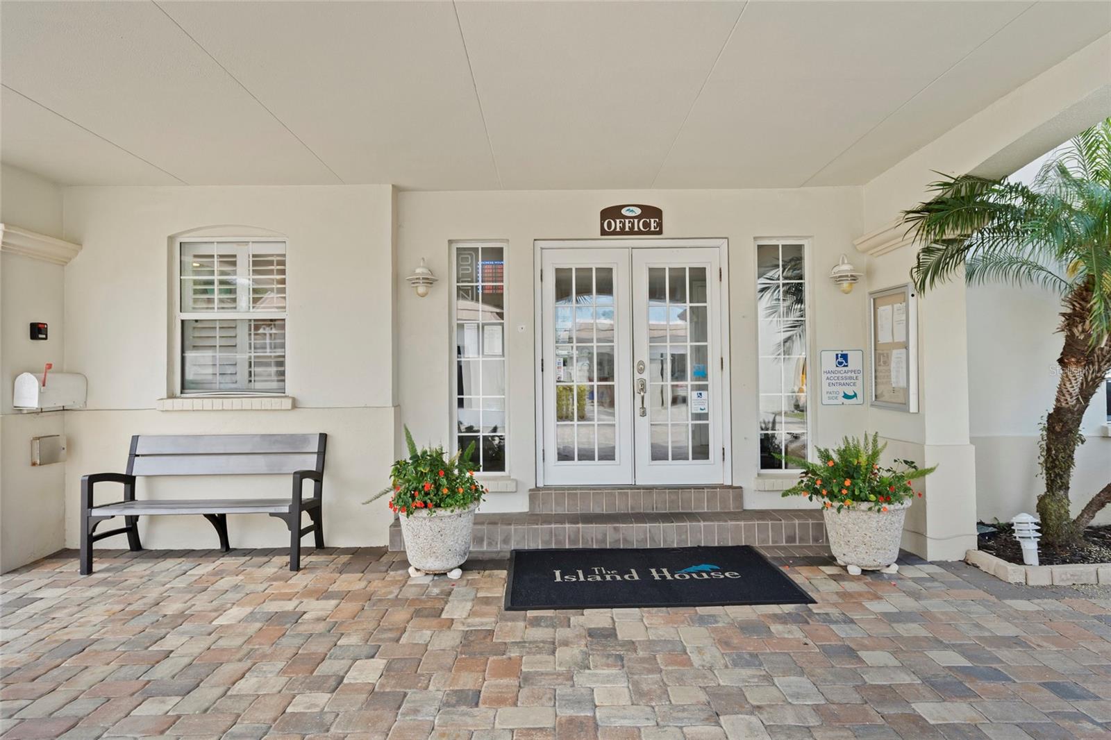 6150 MIDNIGHT PASS RD #V12, SARASOTA, FL, 34242