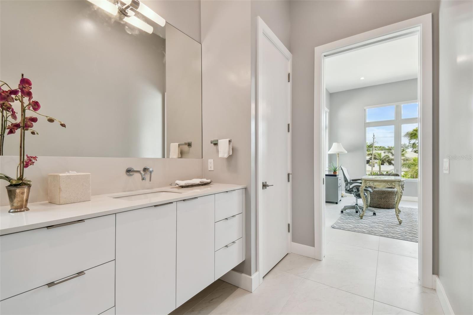 TB8448046 Property Photo