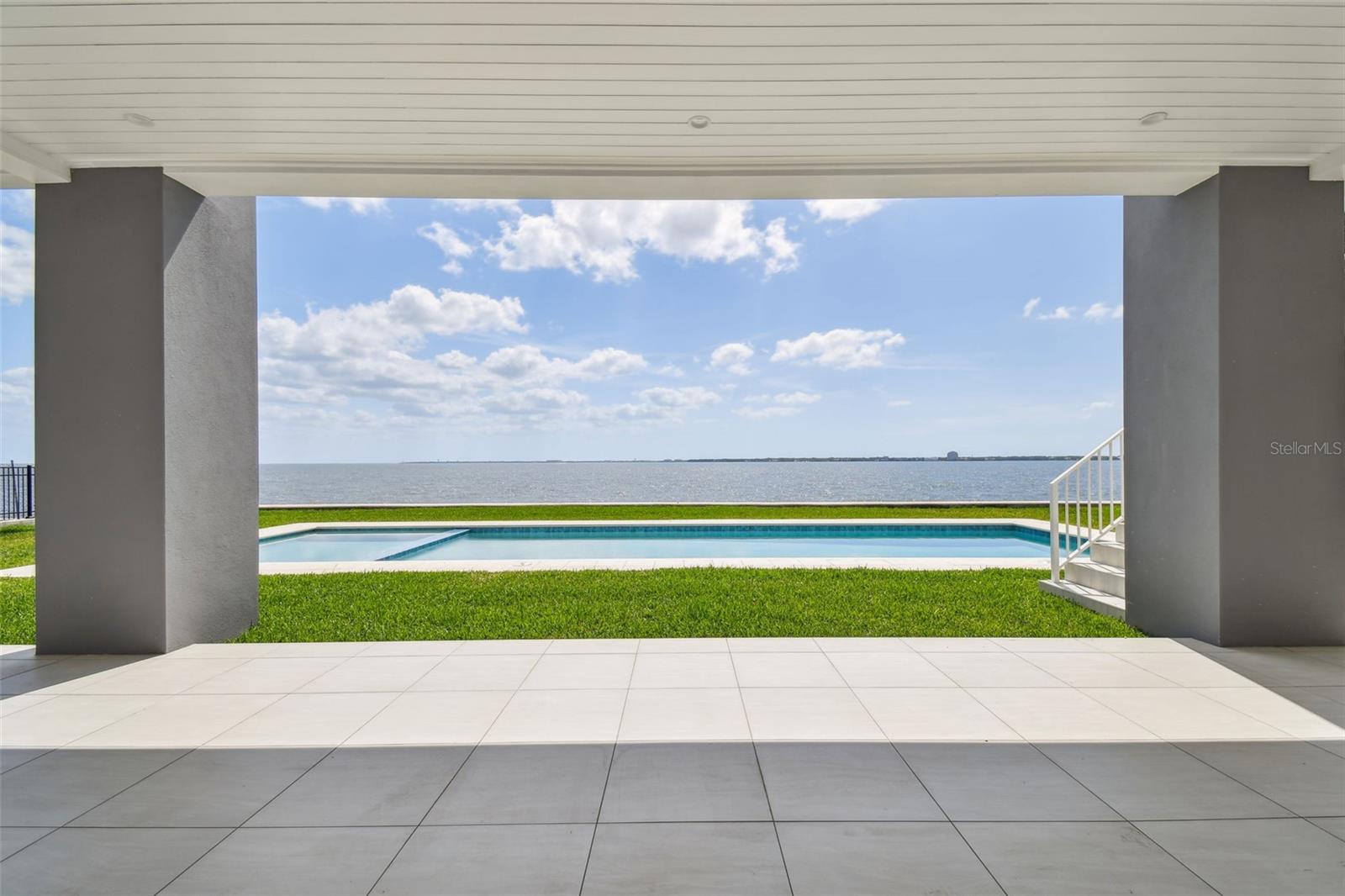 TB8448046 Property Photo