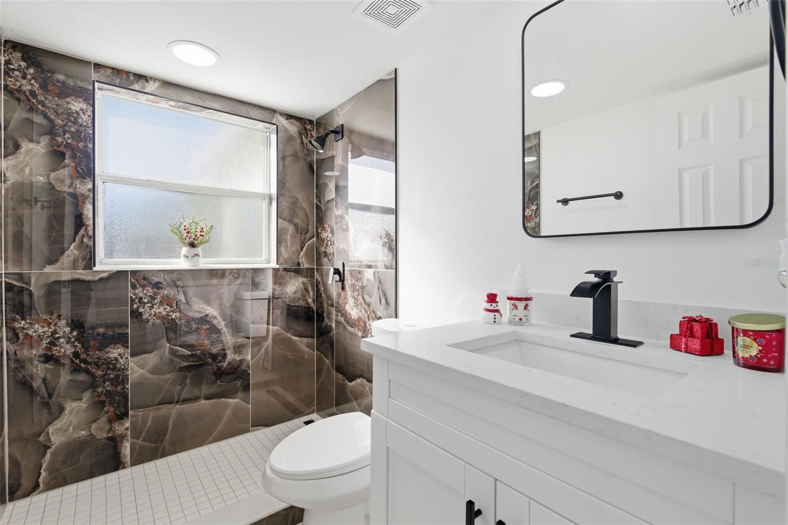 5644 AULD LN, HOLIDAY, FL, 34690