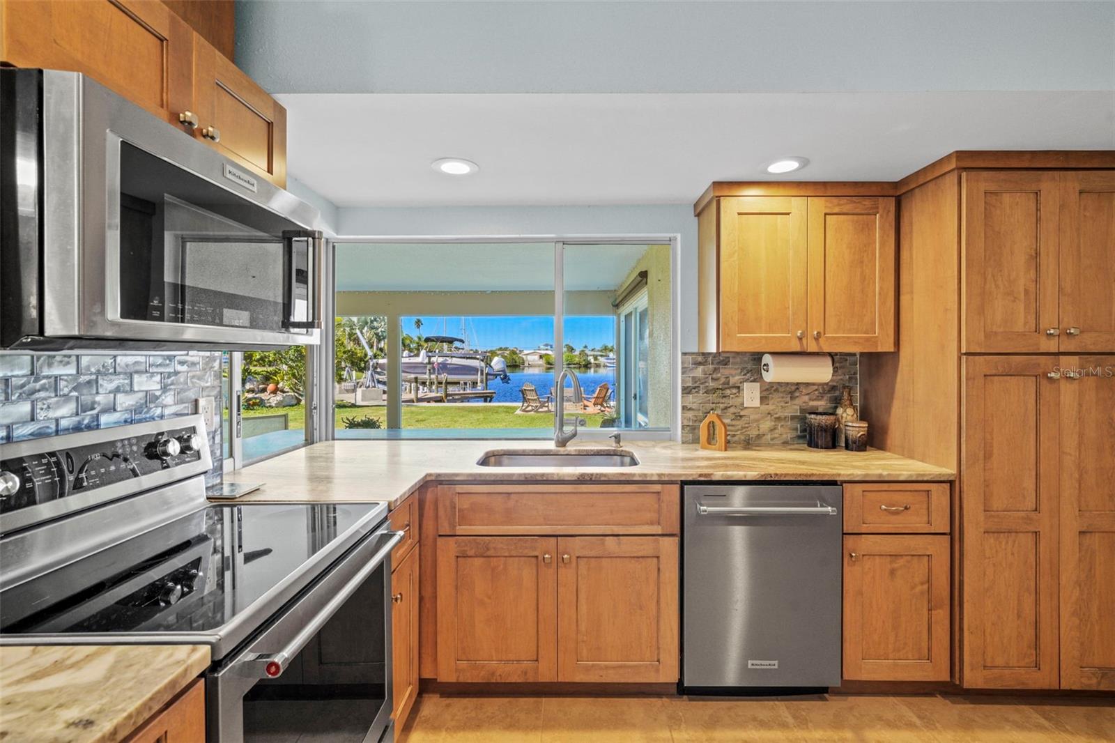 3711 FLORAMAR TER, NEW PORT RICHEY, FL, 34652