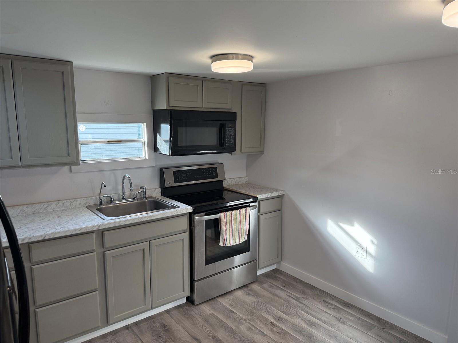 TB8448076 Property Photo