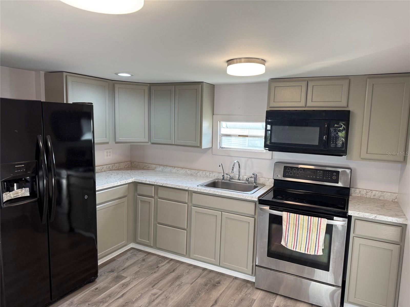 TB8448076 Property Photo