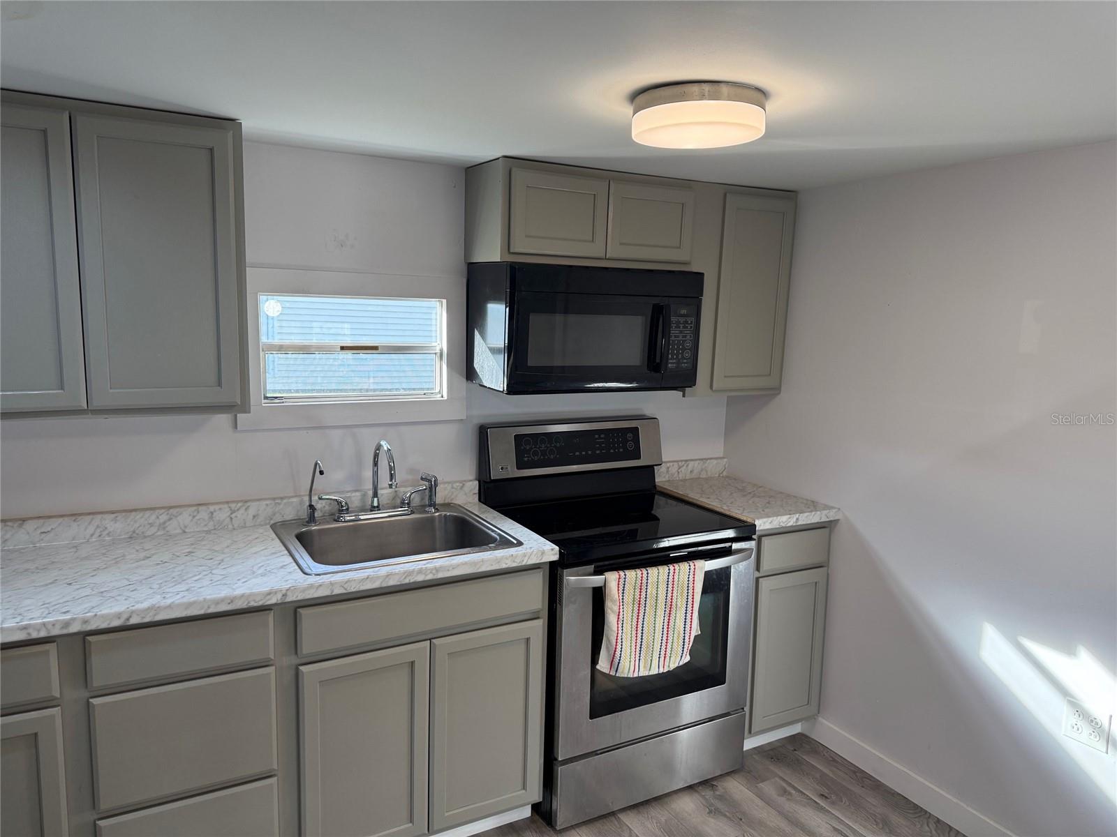 TB8448076 Property Photo