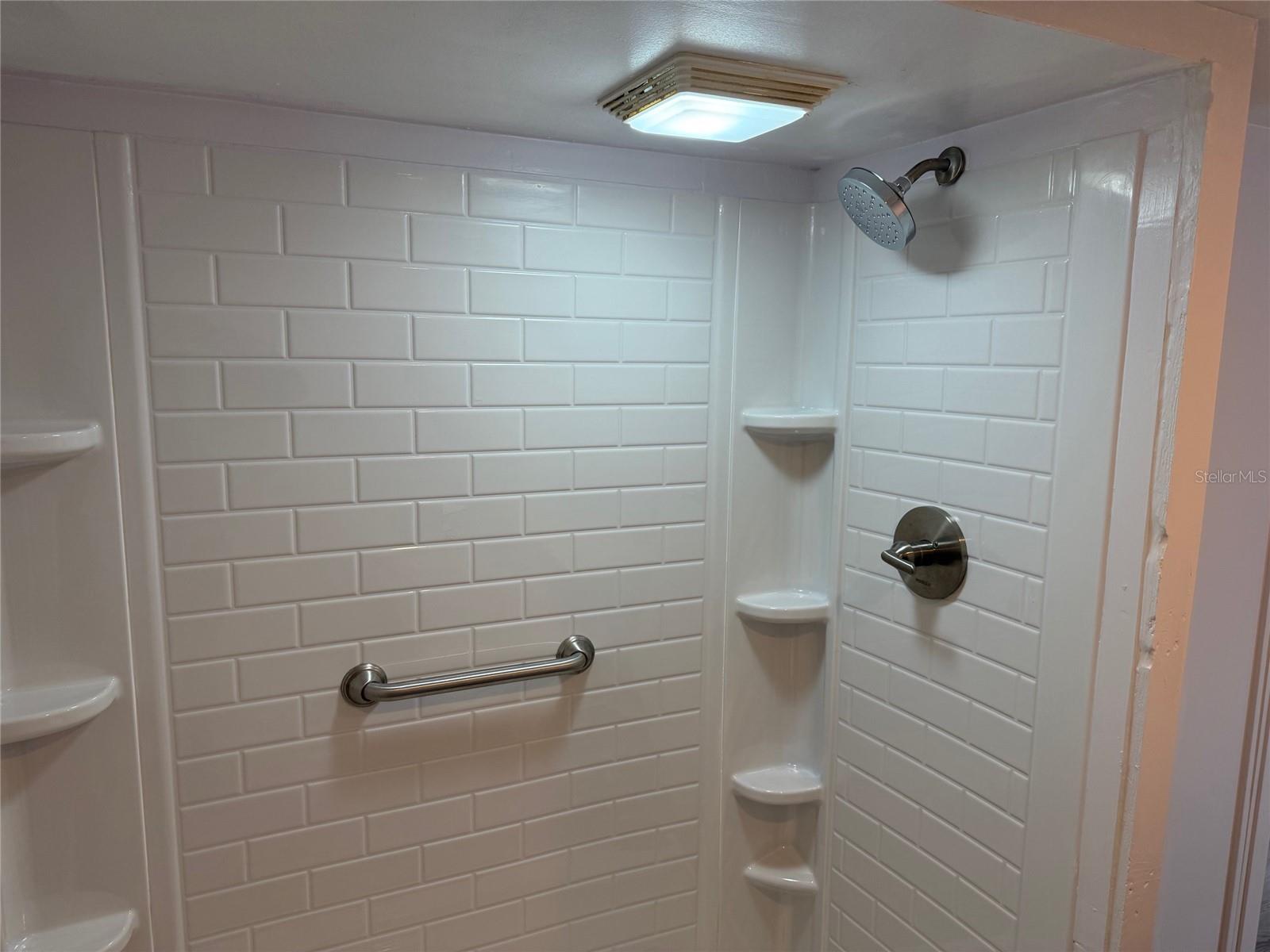 TB8448076 Property Photo