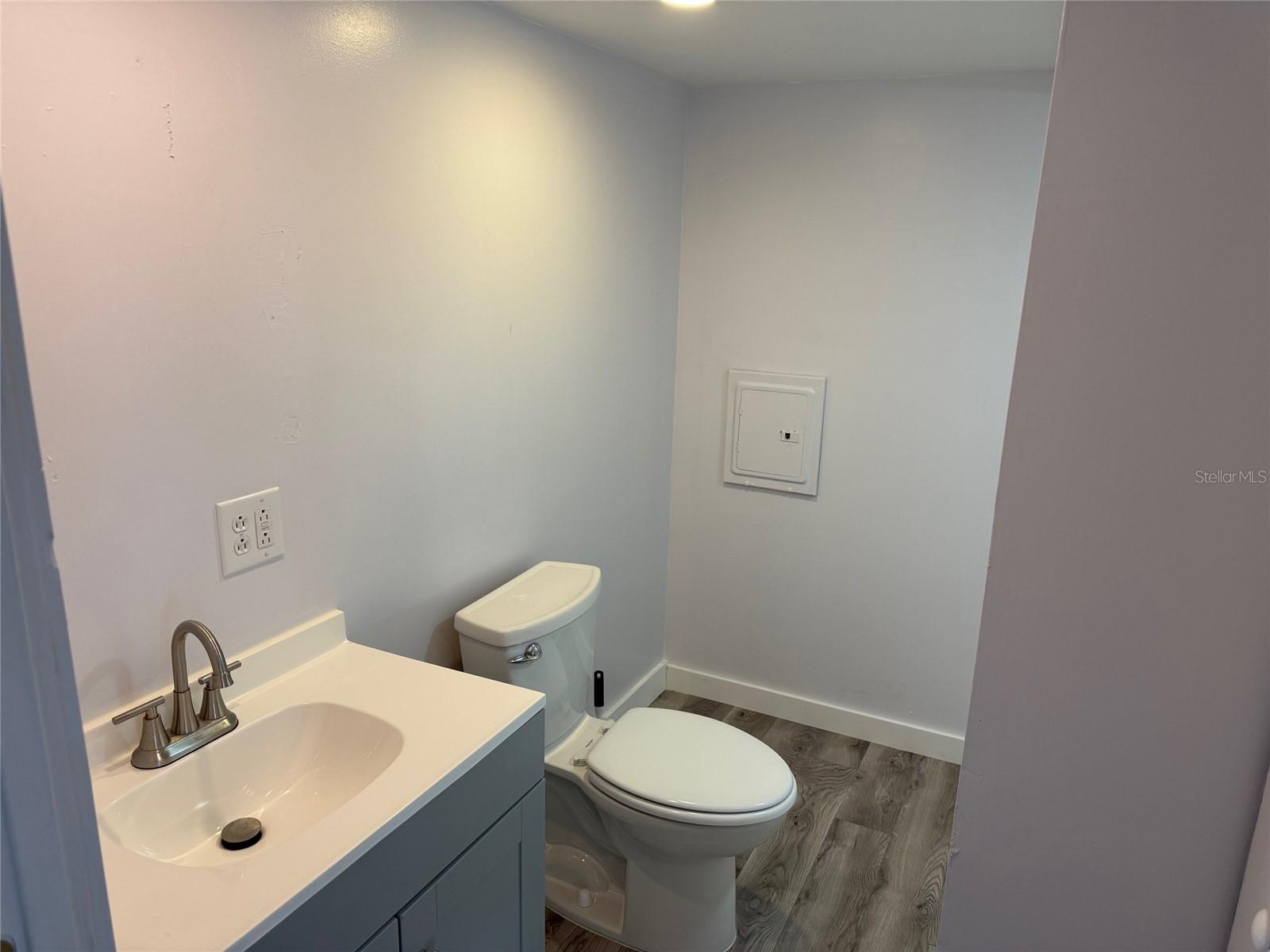 TB8448076 Property Photo