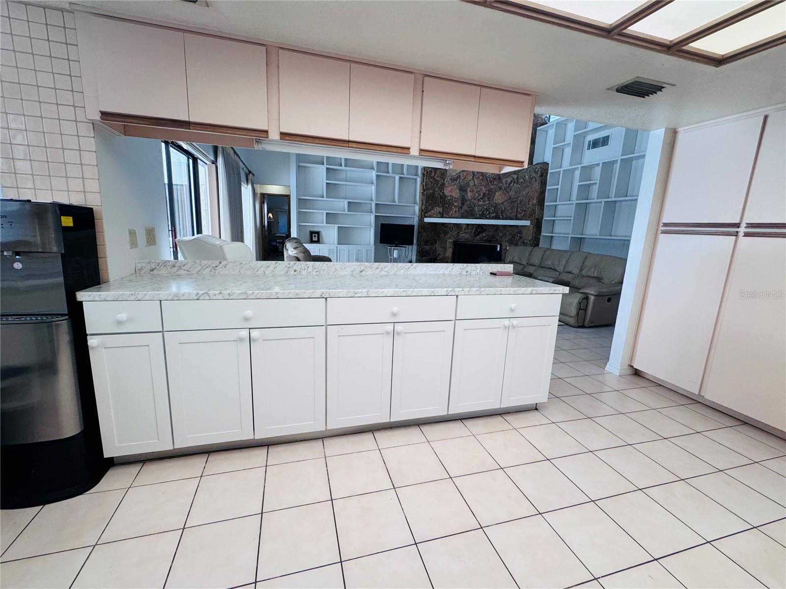 Kitchen has lots of storage