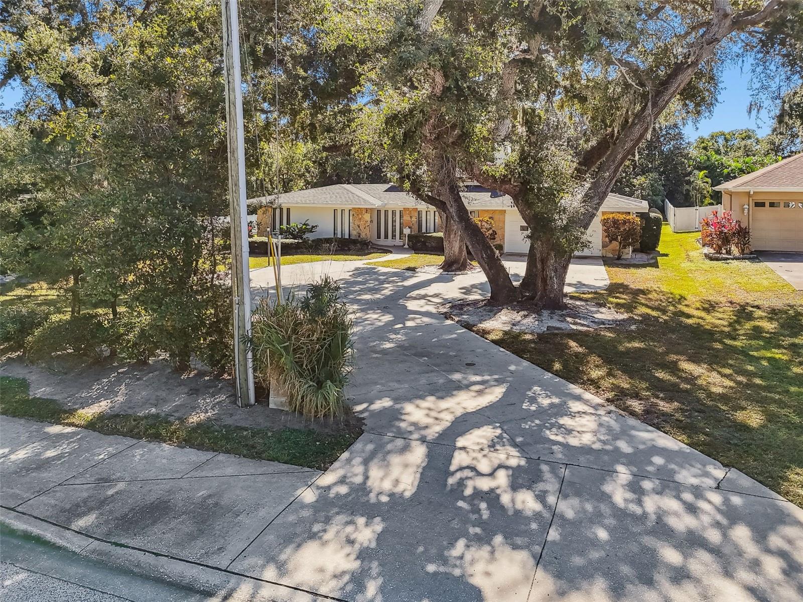 Entrance to the extended driveway!