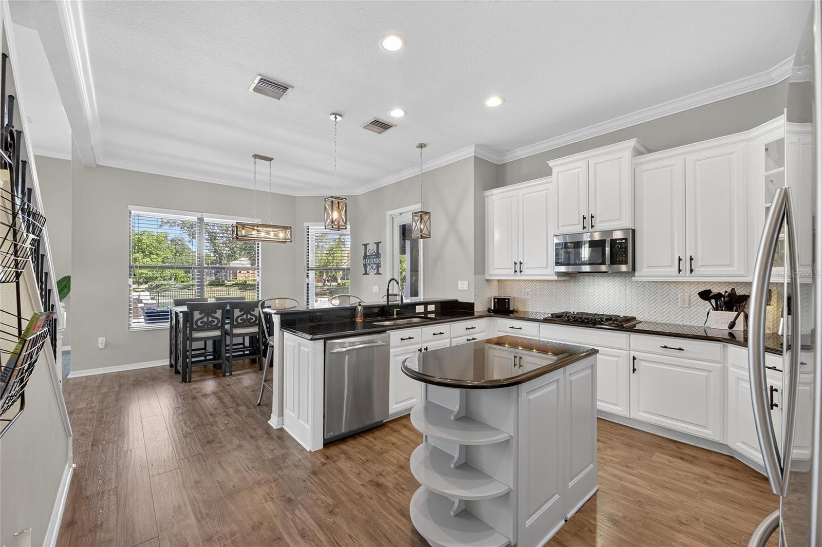 121 FALLING WATER DR, BRANDON, FL, 33511