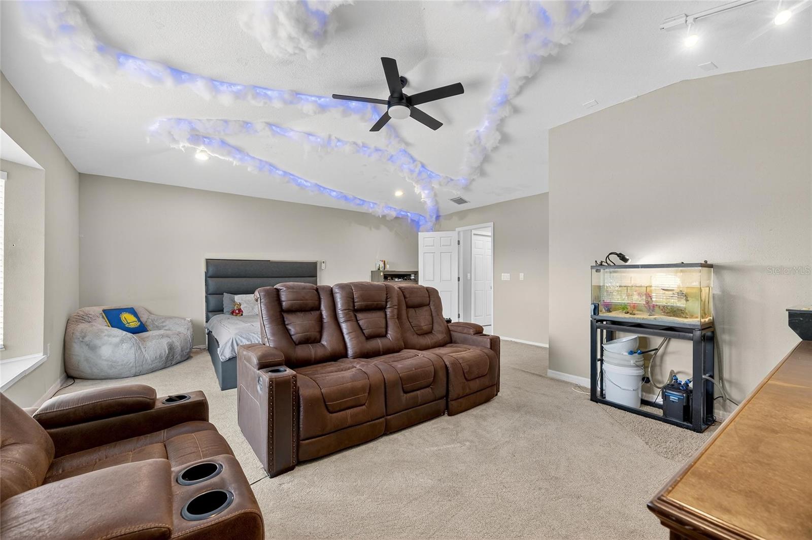 121 FALLING WATER DR, BRANDON, FL, 33511