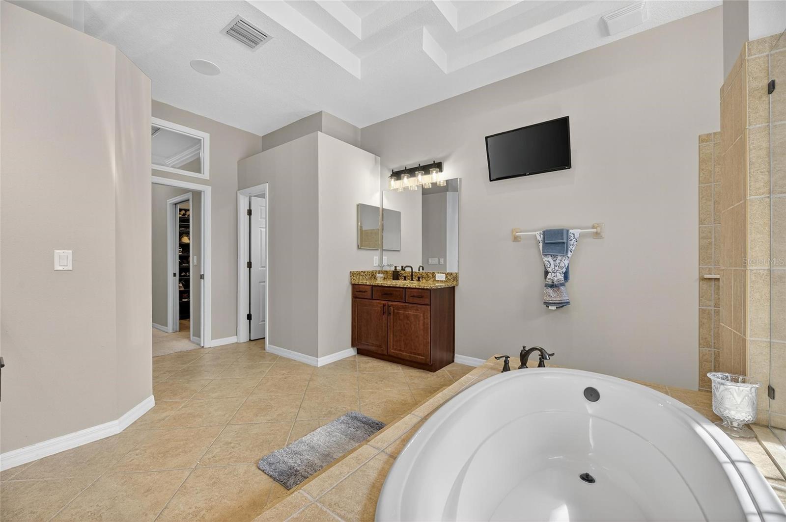 121 FALLING WATER DR, BRANDON, FL, 33511