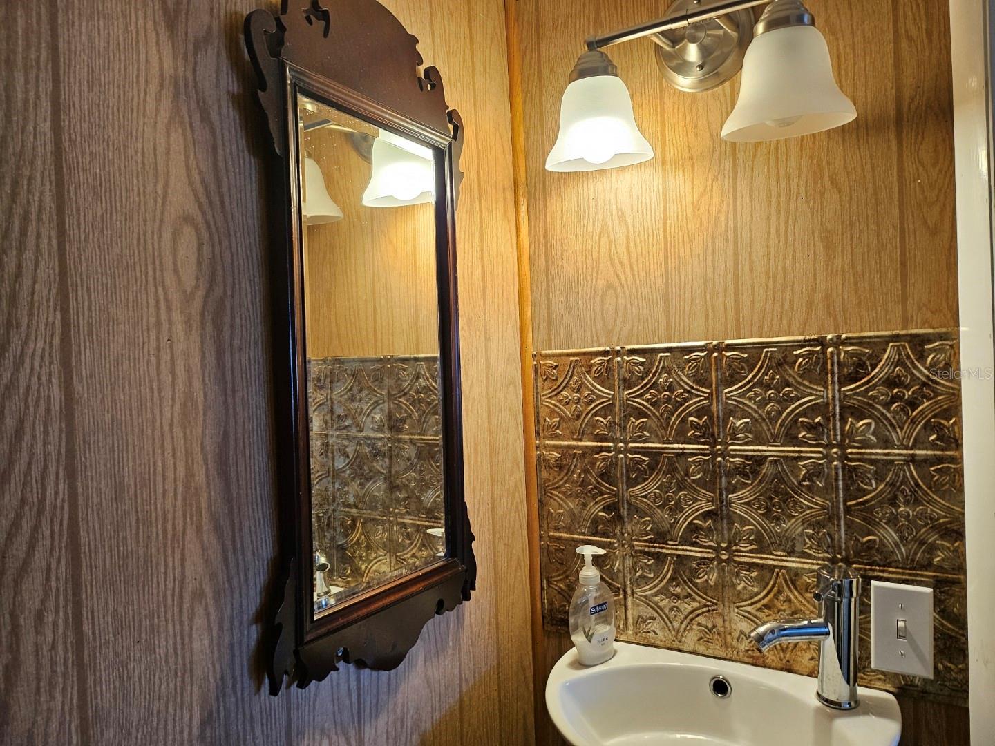 TB8448111 Property Photo