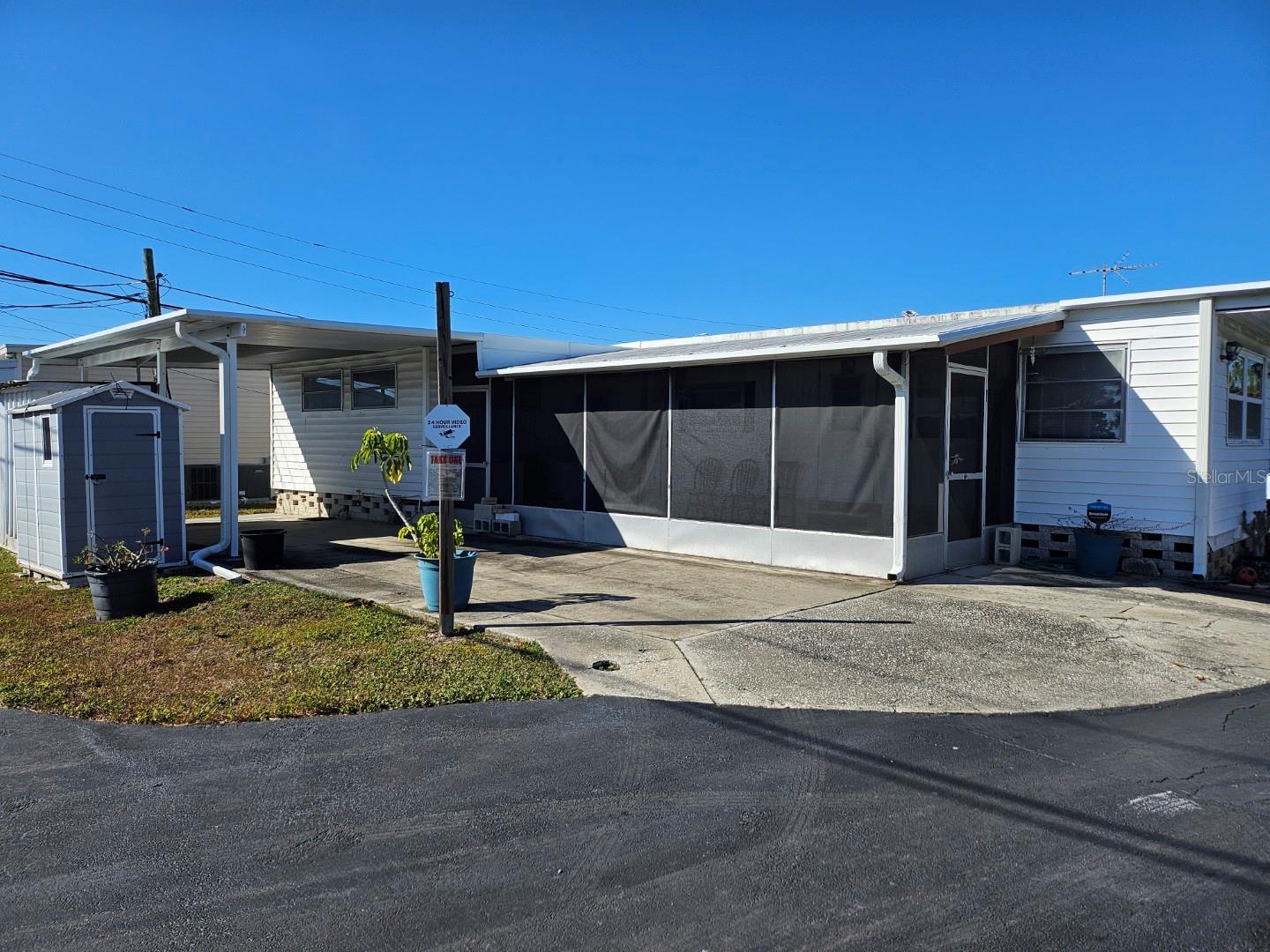 TB8448111 Property Photo