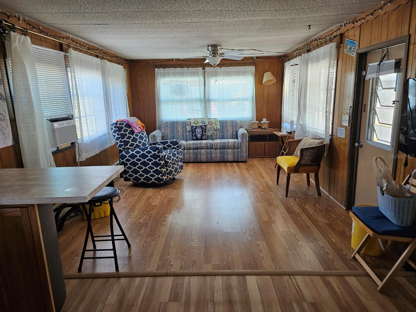 TB8448111 Property Photo