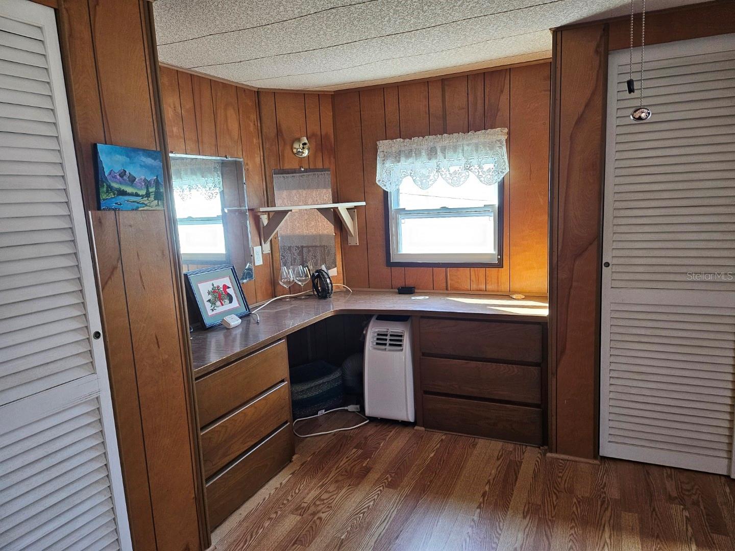 TB8448111 Property Photo