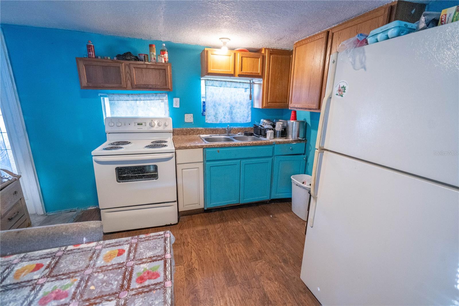 TB8448121 Property Photo